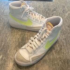 Nike blazers size 9